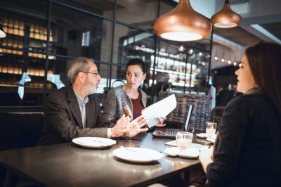 4 Elements to a Successful Business Dinner